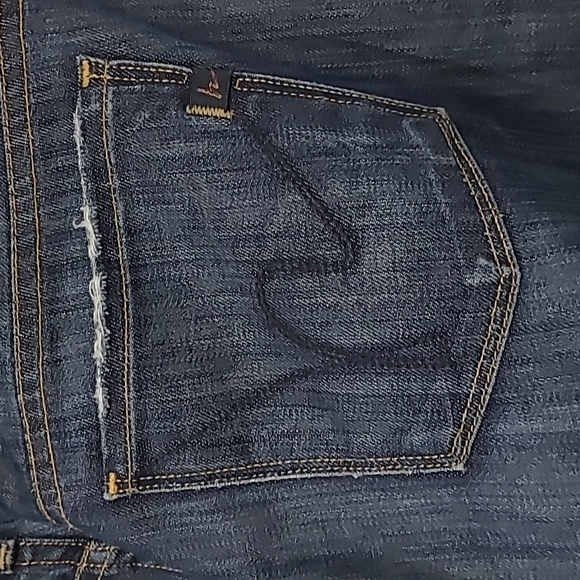 Citizens of Humanity Low Waist Flare Jeans. - Picture 6 of 11